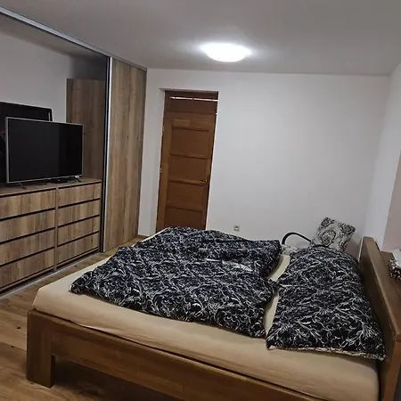 Vinarsky Dom U Kriza *