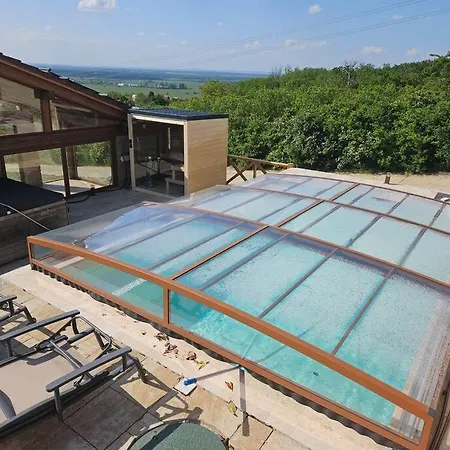 Vinarsky Dom U Kriza Willa Vradiste