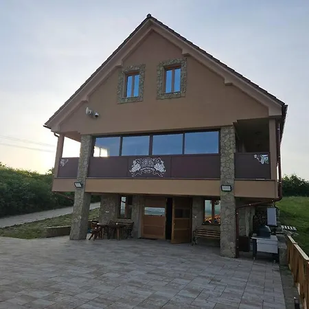 Vinarsky Dom U Kriza Villa