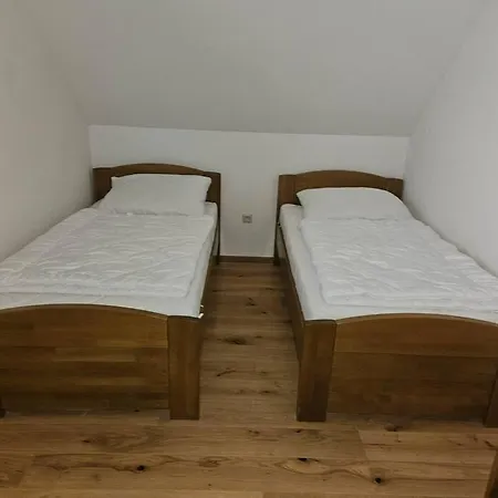 Willa Vinarsky Dom U Kriza *