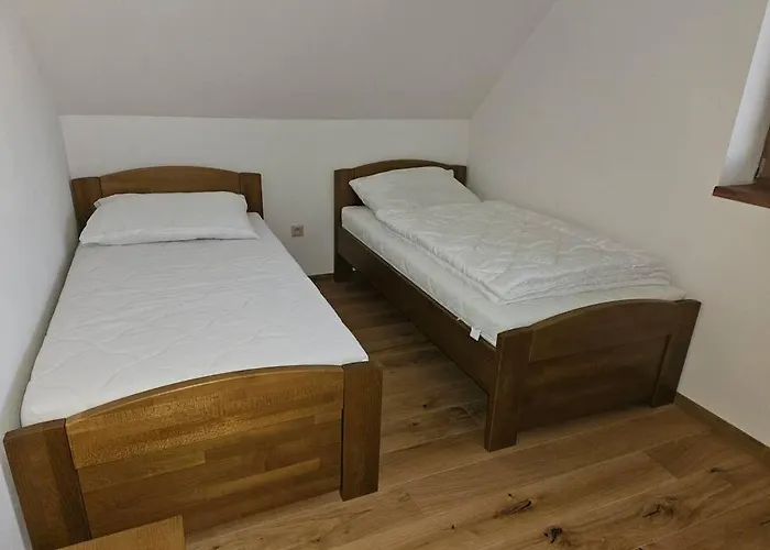 Vinarsky Dom U Kriza Vradiste