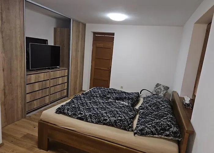 Vinarsky Dom U Kriza *