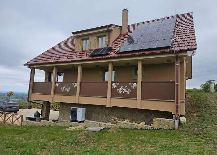 Vinársky Dom U Kríža Villa *