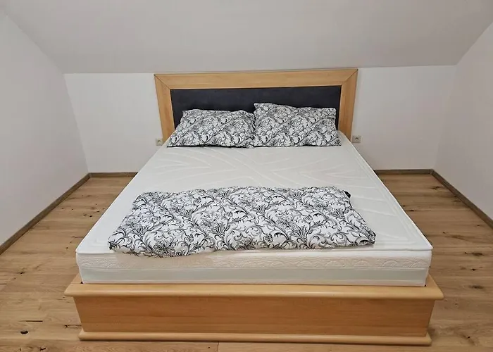 Vinarsky Dom U Kriza *