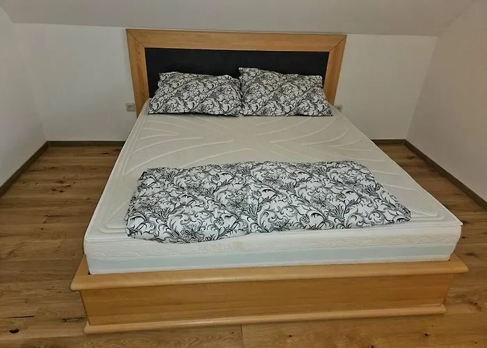 빌라 Vinarsky Dom U Kriza