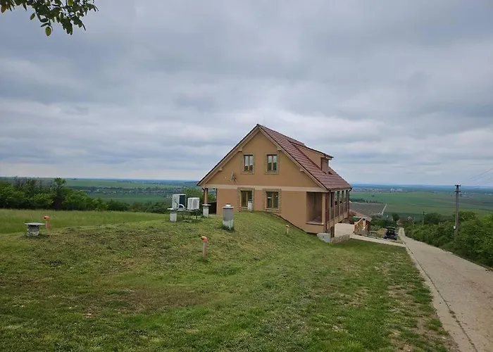 Vinársky Dom U Kríža *